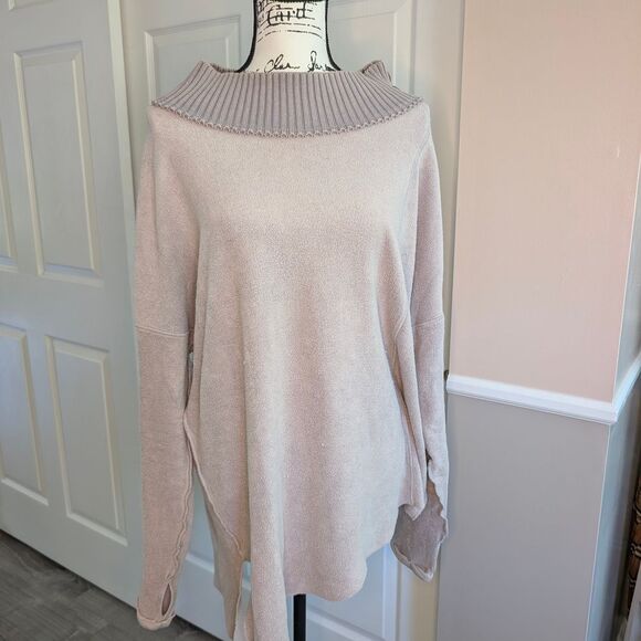 Free People Sweaters - Free People Sweatshirt